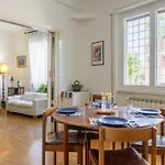 Sempione-Metro B, Vintage Apartment, Ac, Wifi