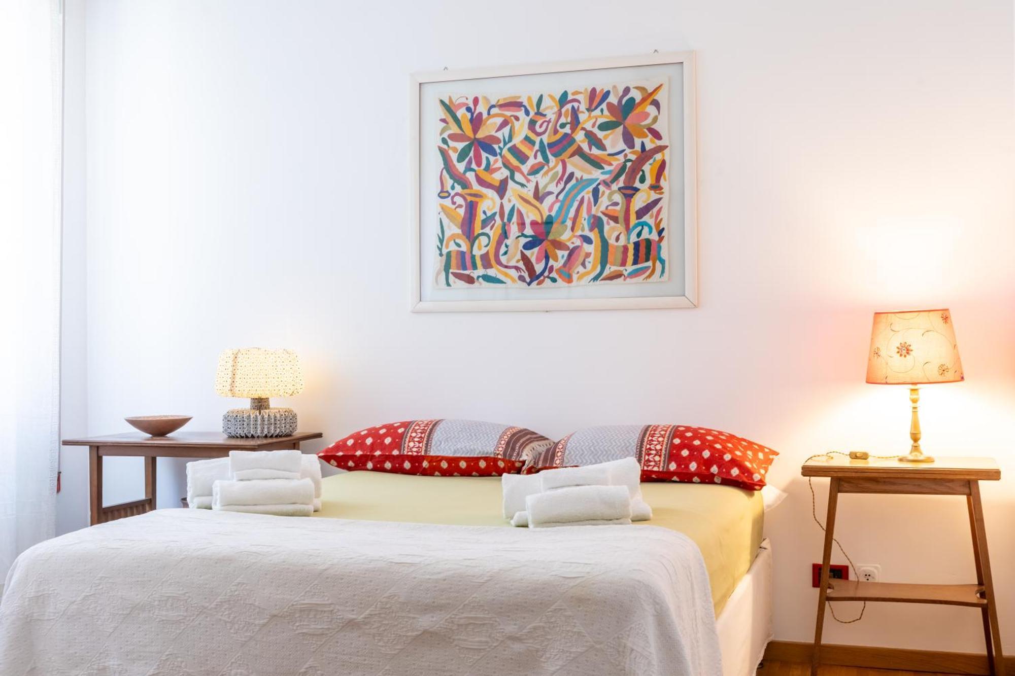 Apartment Sempione-metro B, Vintage Apartment, Ac, Wifi